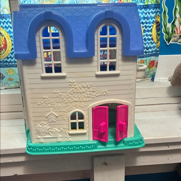 Fisher-Price Dollhouse 1996 - Picture 2 of 3